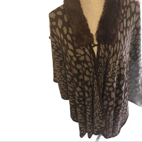 Accessories - *Faux fur scarf jacket